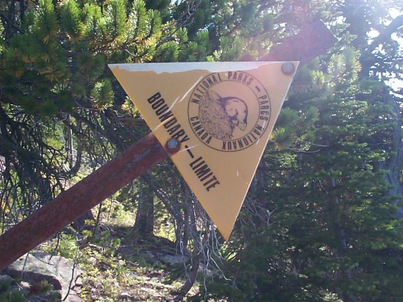 Park boundary marker on Mt Rowe Trail